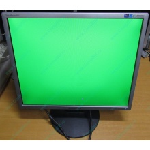 Монитор 19" Samsung SyncMaster 943N на экране малозаметные царапинки (Астрахань)